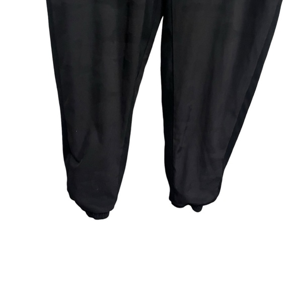 EXCELLENT CONDITION ATHLETA LINED BROOKLYN JOGGERS BLACK CAMO SIZE 4 - Picture 5 of 8